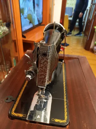 Máquina de coser antigua