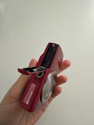 Canon IXUS 185 Roja como Nueva + Caja