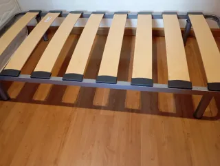 Somier de madera y metal
