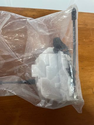 Cerradura delantera izquierda Renault 8200000661