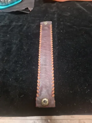 Pulsera ancha cuero lomo de yacaré artesanal