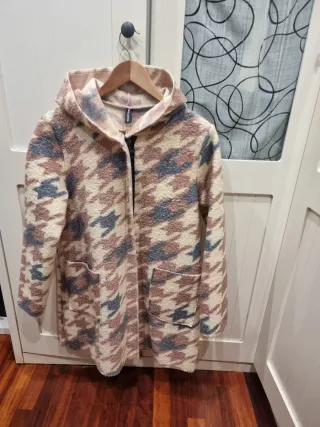 Abrigo entretiempo estampado nuevo