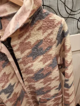 Abrigo entretiempo estampado nuevo