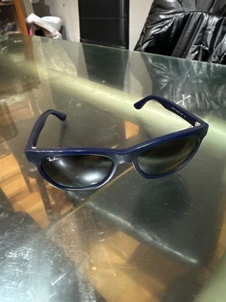 Gafas de sol Ray-Ban azules y marrones