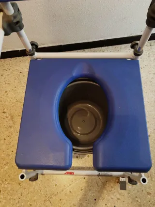 Silla de ducha y WC multifuncional APEX.Como nueva