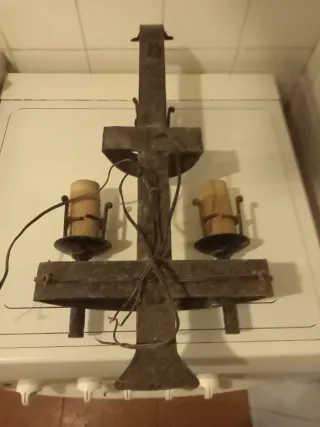 Aplique de iluminación estilo castillo