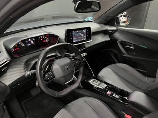 Peugeot 2008 1.5HDi 130cv EAT8 Allure