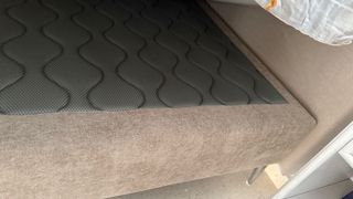 Base de cama 180x200 terciopelo beige/gris