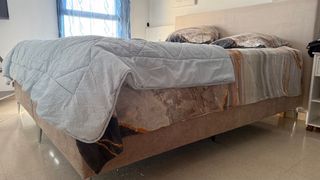 Base de cama 180x200 terciopelo beige/gris