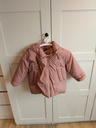 Chaqueta Zara plumón rosa 3-4 años