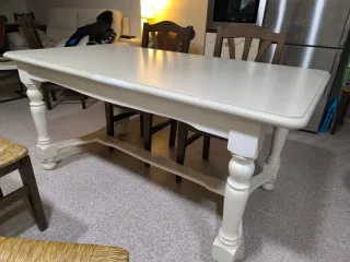 Conjunto de mesa y sillas