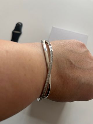 Bracciale rigido Pandora con zirconi