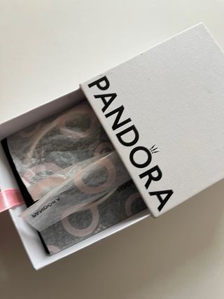Bracciale rigido Pandora con zirconi