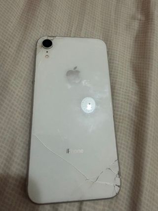 iPhone XR bianco in buone condizioni
