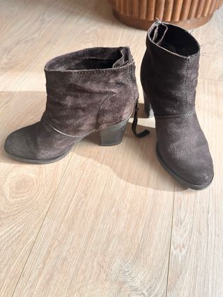 Botines marrones piel talla 39