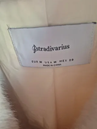 Abrigo pelo blanco Stradivarius Talla m