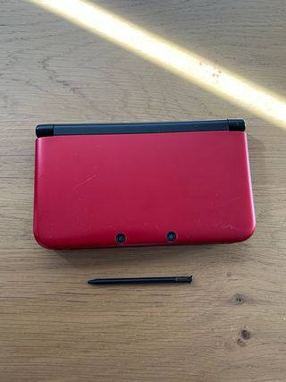 Nintendo 3DS XL Negra y Roja