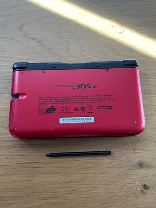 Nintendo 3DS XL Negra y Roja