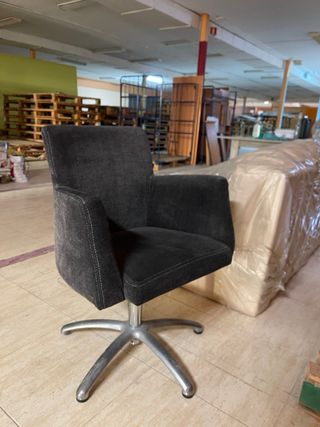 Silla de oficina tapizada en tela