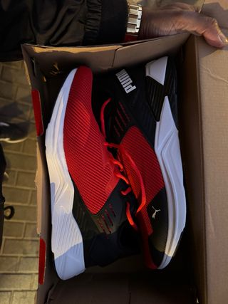 Zapatillas Puma Talla 47 Negras y Rojas