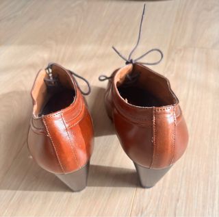 Zapatos de piel marrones mujer