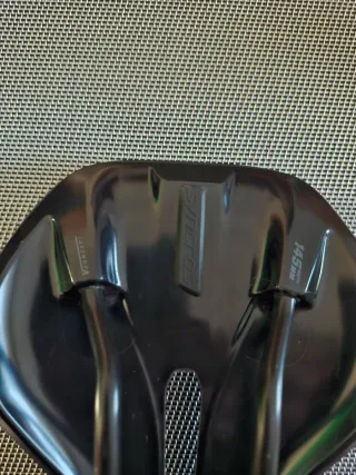 Sillín de bicicleta TOFINO negro