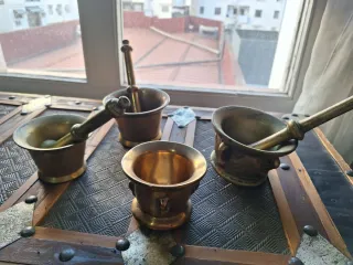 Lote 4 morteros y mano bronce antiguo