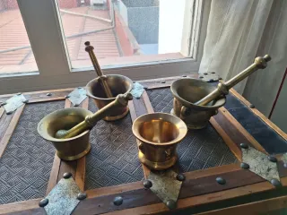 Lote 4 morteros y mano bronce antiguo