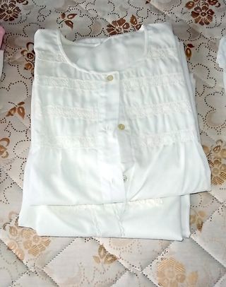 Conjunto camisones de dormir.