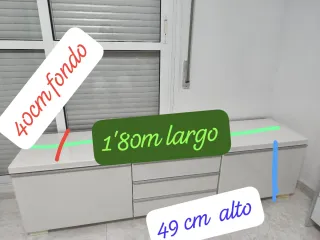 Mueble de salón blanco