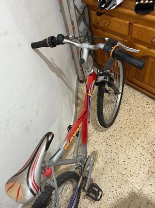 Bicicleta de montaña KAYAK