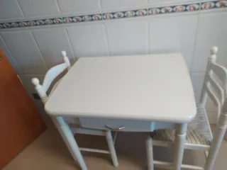 Mesa cocina blanca plegable con cajón y 2 sillas