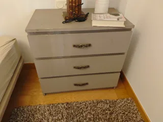 Cajonera/Mesa Noche Grigia Ikea Malm