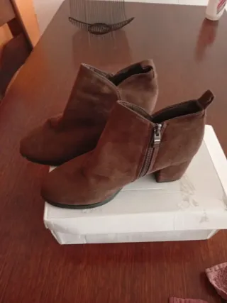 Botas de dama marrones