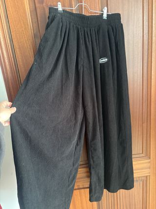 Pantalon largo negra de pana