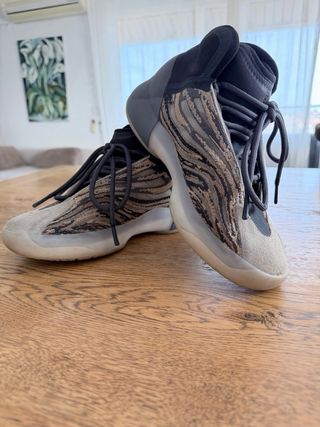 Adidas Yeezy QNTM Amber Tin