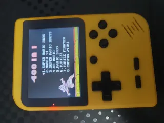 Consola Retro Amarilla