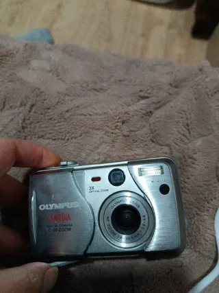 Cámara Olympus Plata