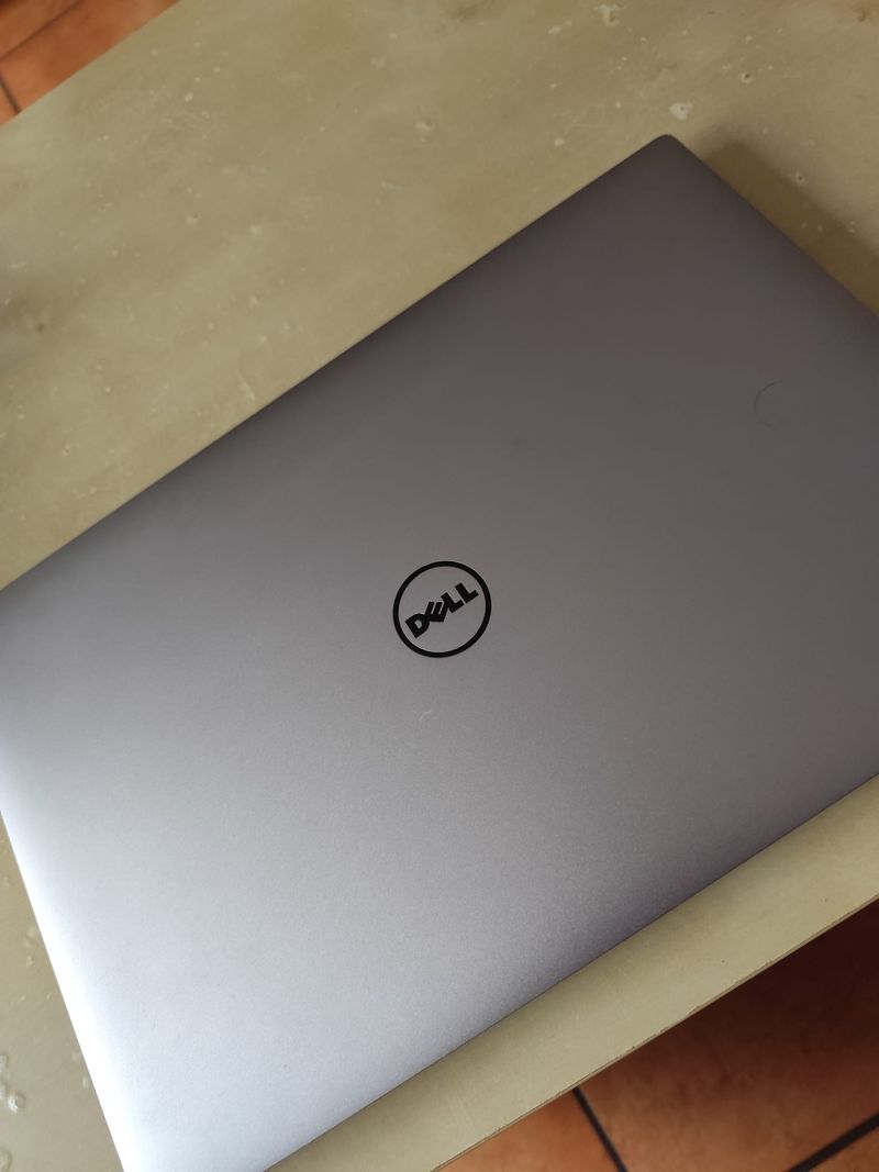 Dell XPS 9560 4k Táctil 16GB RAM | i7 SSD 500GB afbeelding 2