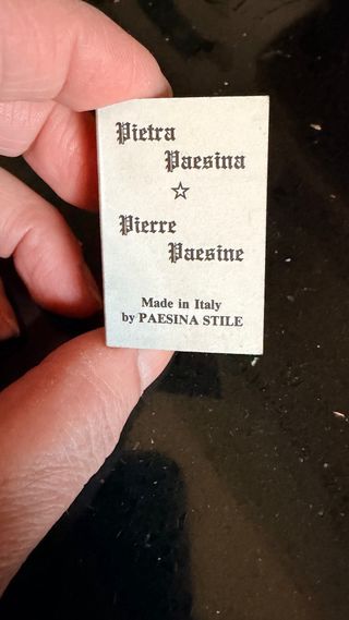 Bracciali in legno e pietra con dettagli oro