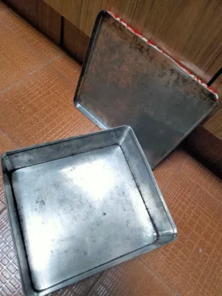 Caja metálica Fontaneda Flores Mariposa