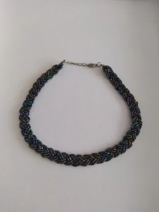 Collar de cuentas trenzado multicolor