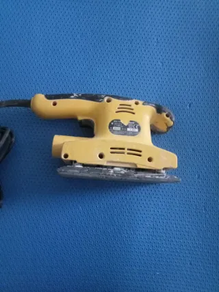 Taladro y atornillador eléctrico