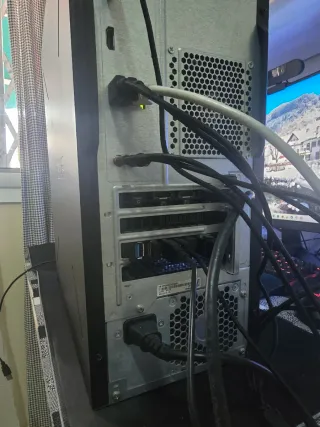 Monitor Gaming ASUS VG27VQ3B 180Hz Curvo