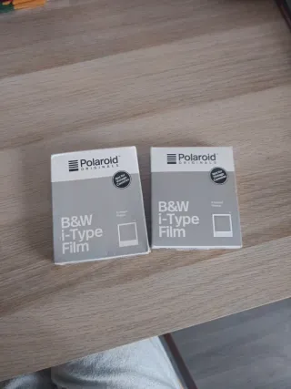 2x Pellicola Polaroid B&W i-Type