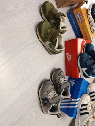 Zapatillas/deportivas/bambas niño