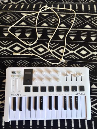 Teclado MIDI Arturia Minilab 3