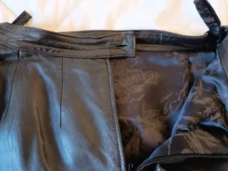 Conjunto Chaqueta y Falda de Piel