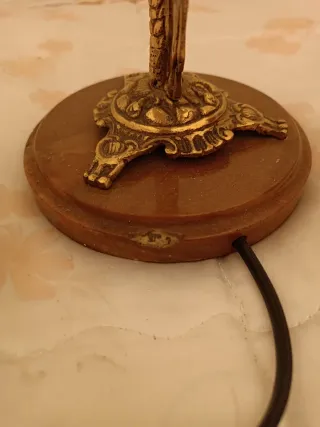 Lámpara de mesa bronce antigua