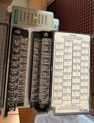 Allen-Bradley 1769-OB32 Compact I/O Module